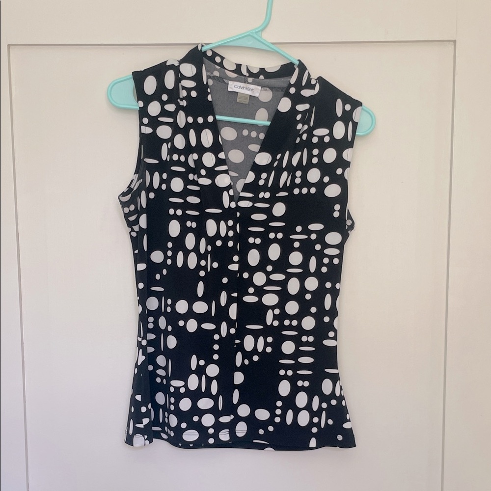 Calvin Klein Black & White Sleeveless V-Neck Polka Dot Print Camisole